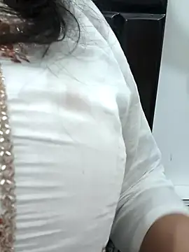 Anamika Kapoor online show from 03/22/26, 09:07