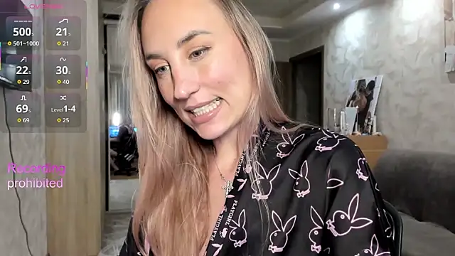 lady Nati online show from 11/18/25, 02:43