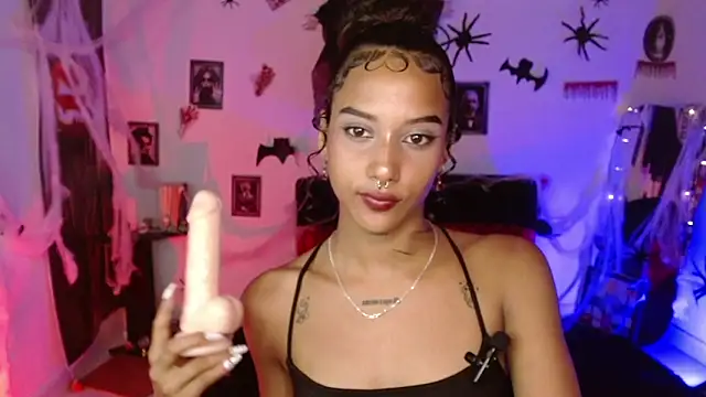 Snapshot of Chelsea__2 chatting on 10/23/25, 05:12 Chelsea 2 online show from 10/23/25, 05:12