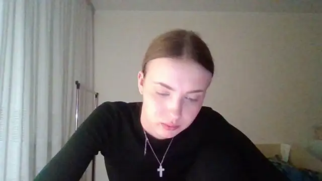 Snapshot of Sweety_Nika chatting on 12/12/24, 11:25 Sweety Nika online show from 12/12/24, 11:25
