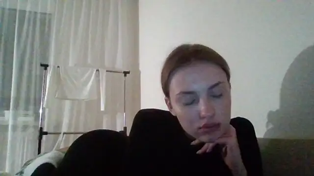 Snapshot of Sweety_Nika chatting on 12/14/24, 12:22 Sweety Nika online show from 12/14/24, 12:22