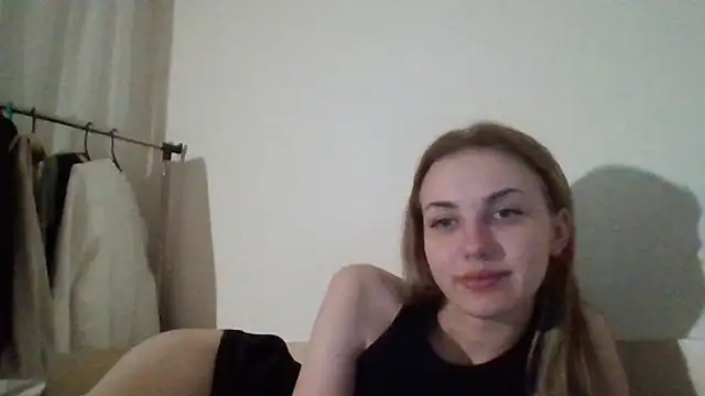 Snapshot of Sweety_Nika chatting on 12/29/24, 12:30 Sweety Nika online show from 12/29/24, 12:30
