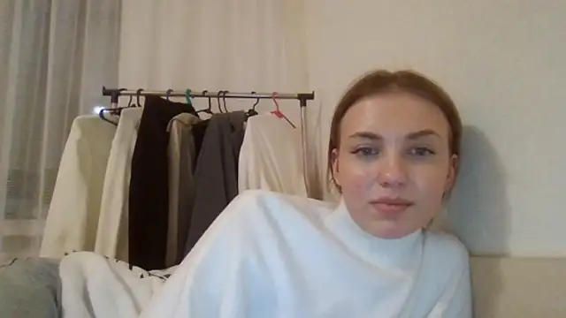 Snapshot of Sweety_Nika chatting on 01/04/25, 01:52 Sweety Nika online show from 01/04/25, 01:52
