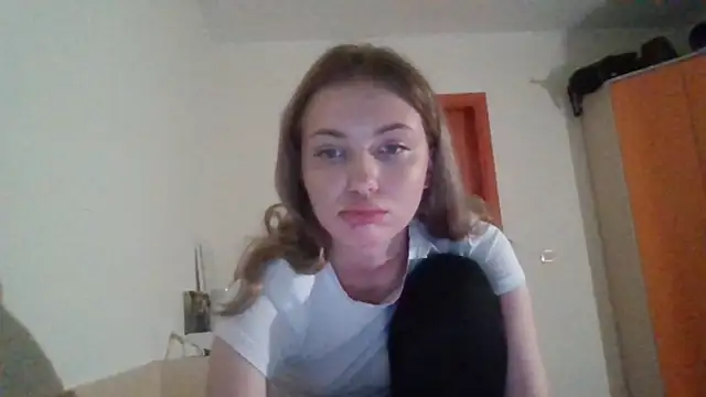 Snapshot of Sweety_Nika chatting on 01/05/25, 02:06 Sweety Nika online show from 01/05/25, 02:06