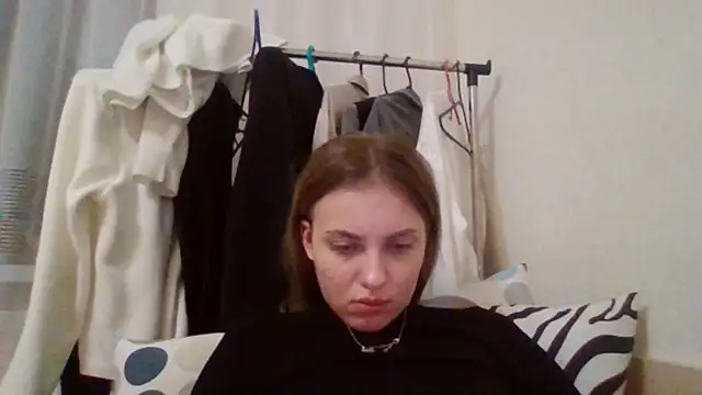 Snapshot of Sweety_Nika chatting on 01/12/25, 04:42 Sweety Nika online show from 01/12/25, 04:42