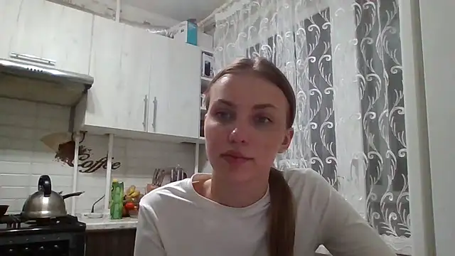 Snapshot of Sweety_Nika chatting on 02/05/25, 10:44 Sweety Nika online show from 02/05/25, 10:44