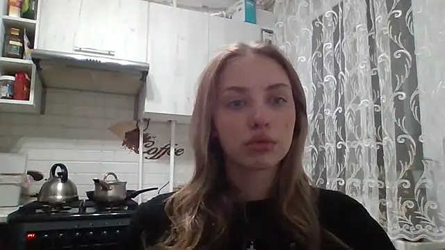 Snapshot of Sweety_Nika chatting on 02/06/25, 10:43 Sweety Nika online show from 02/06/25, 10:43