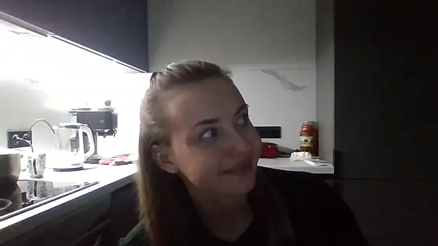 Snapshot of Sweety_Nika chatting on 09/18/25, 04:42 Sweety Nika online show from 09/18/25, 04:42