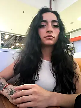 Lila Desiree online show from 11/06/25, 10:32