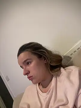 maisiesmithx online show from 02/17/26, 11:00