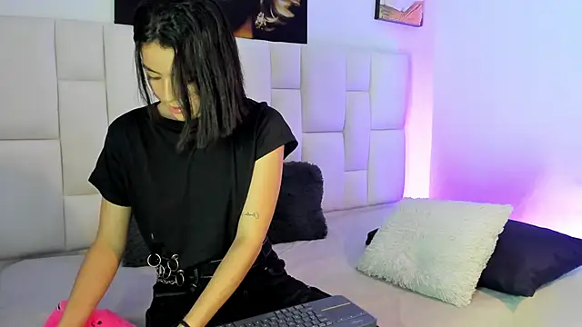 Antonella Fontanna online show from 02/23/25, 04:39