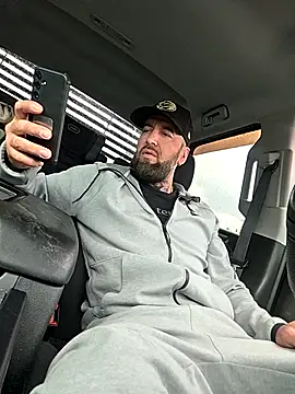 Beardedtattood online show from 10/11/25, 02:04