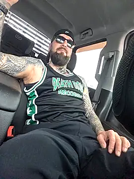 Beardedtattood online show from 11/12/25, 01:22