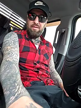 Beardedtattood online show from 11/25/25, 01:44