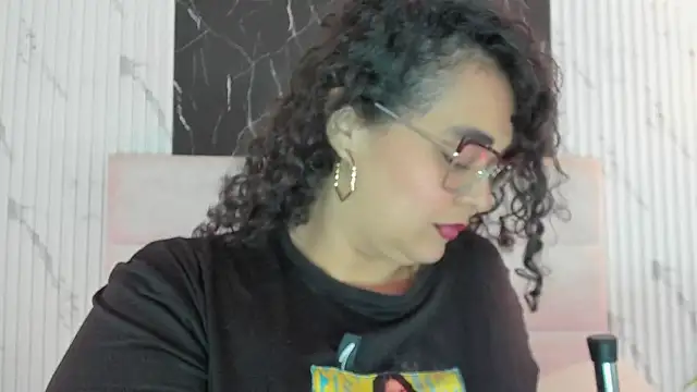 Snapshot of Reginavegaa chatting on 04/08/26, 11:43 Reginavegaa online show from 04/08/26, 11:43