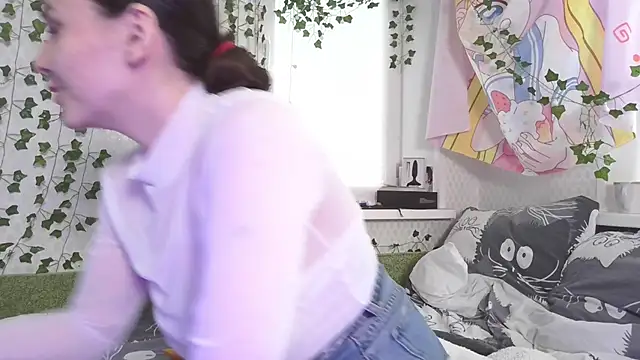 Snapshot of Mila_starx chatting on 12/12/24, 10:02 Mila starx online show from 12/12/24, 10:02