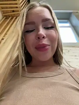 mur girl online show from 12/07/24, 10:23