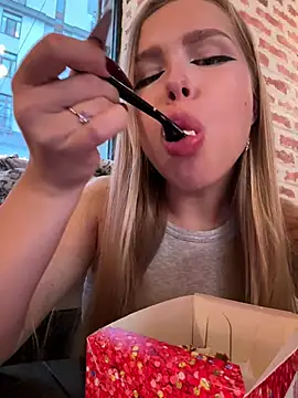 mur girl online show from 12/08/24, 12:08