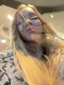 mur girl online show from 12/10/24, 09:55