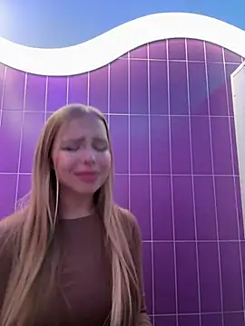 mur girl online show from 12/21/24, 12:16