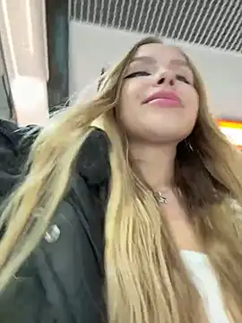 mur girl online show from 01/12/25, 02:52