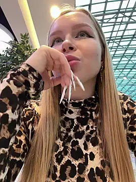 mur girl online show from 01/14/25, 11:10