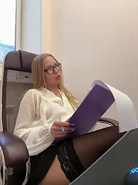 mur girl online show from 02/06/25, 02:26