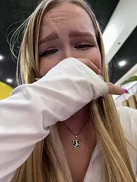 mur girl online show from 02/16/25, 11:49