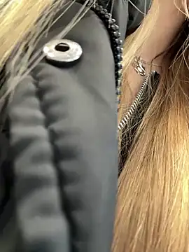 mur girl online show from 02/19/25, 08:22