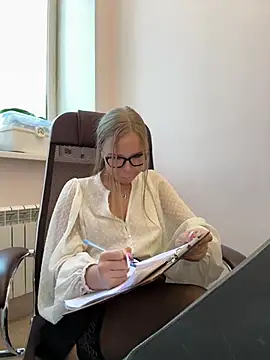 mur girl online show from 02/20/25, 02:24