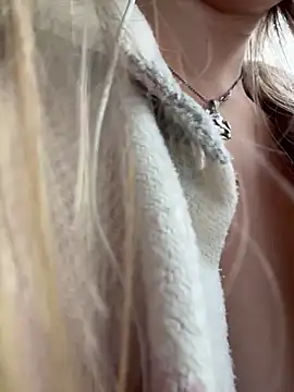 mur girl online show from 09/14/25, 11:09