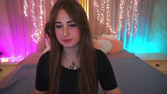 GentleAdellee online show from 12/18/25, 01:50