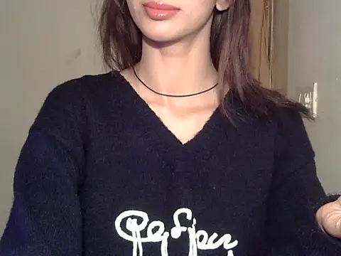 MAAYRA 09 online show from 01/06/26, 12:42