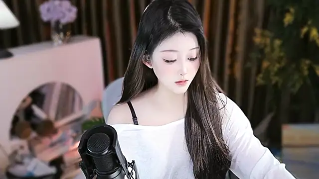 Arwyn-rr online show from 11/13/25, 11:31