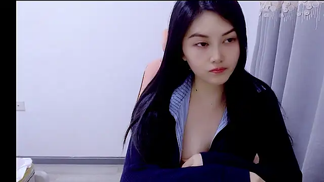 Little-sweet online show from 11/25/25, 12:49