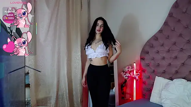 Erikka   online show from 10/20/25, 01:11