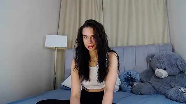Snapshot of Erikka__ chatting on 07/15/26, 12:43 Erikka online show from 07/15/26, 12:43