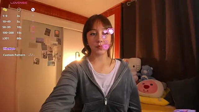 Snapshot of HeyTati chatting on 05/28/26, 03:48 HeyTati online show from 05/28/26, 03:48