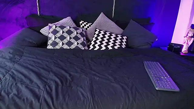 Aylen darkmoor online show from 11/24/25, 07:57