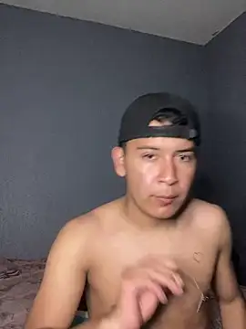 Snapshot of Oscar_Bratz chatting on 02/16/25, 04:53 Oscar Bratz online show from 02/16/25, 04:53