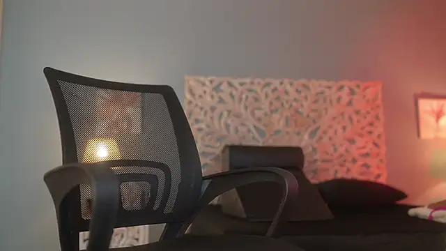 Snapshot of lupeebony chatting on 11/28/25, 08:00 lupeebony online show from 11/28/25, 08:00