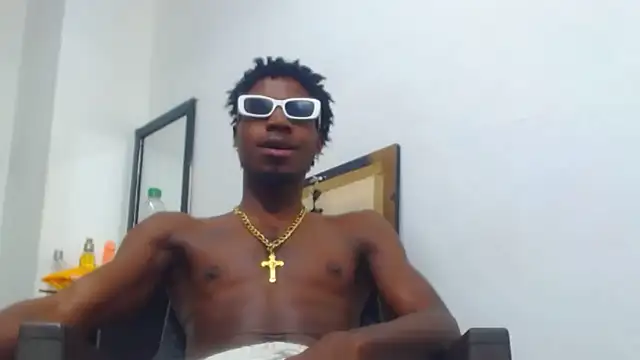 Snapshot of jaycolinss chatting on 09/30/25, 11:59 jaycolinss online show from 09/30/25, 11:59