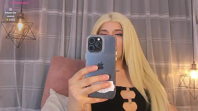 Nyx  Blackwood online show from 02/04/26, 04:18