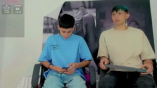 migueyalejo teens online show from 01/04/25, 07:23