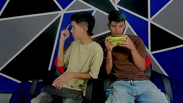migueyalejo teens online show from 03/13/25, 04:16
