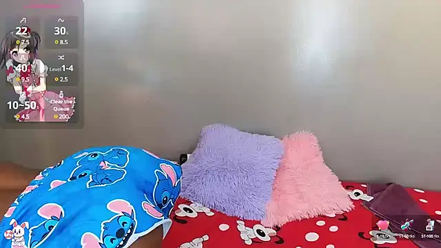 Snapshot of Luciia_cute chatting on 01/02/25, 04:30 Luciia cute online show from 01/02/25, 04:30