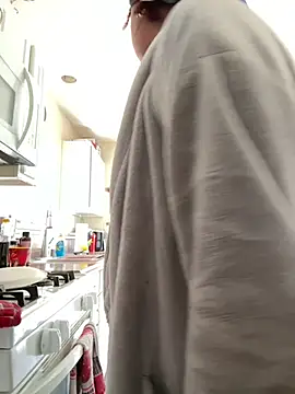 Snapshot of Jayhoney25 chatting on 03/13/25, 10:32 Jayhoney25 online show from 03/13/25, 10:32