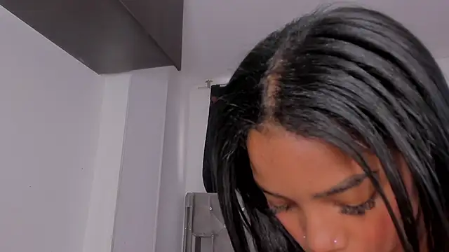 Snapshot of game_with_lesbians_ chatting on 12/28/24, 10:23 game with lesbians online show from 12/28/24, 10:23