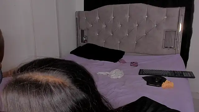 Snapshot of game_with_lesbians_ chatting on 01/30/25, 01:44 game with lesbians online show from 01/30/25, 01:44