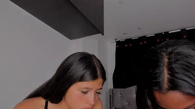 Snapshot of game_with_lesbians_ chatting on 02/01/25, 01:34 game with lesbians online show from 02/01/25, 01:34